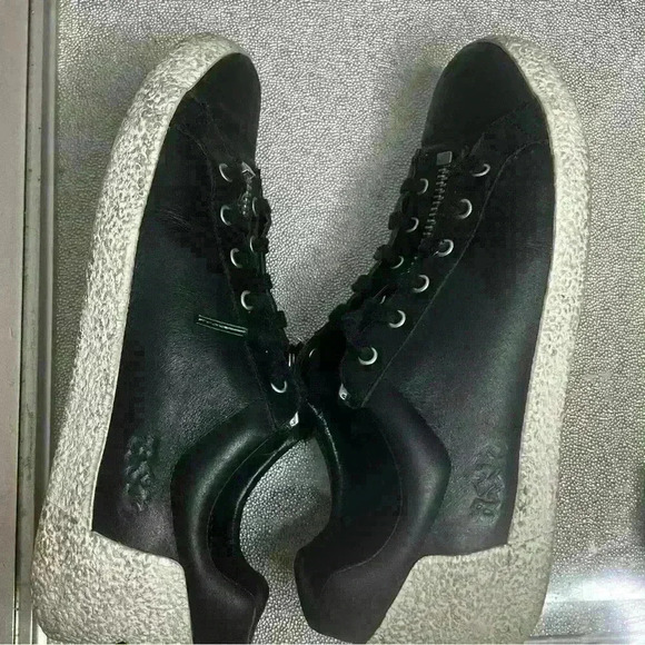 ASH Nirvana Black Leather With Zip Detail Sneaker EU 38 - Picture 6 of 10